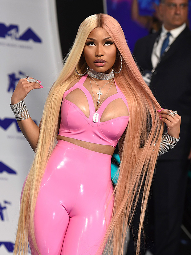 Nicki Minaj S Camel Toe At Vmas ‘embarrassed By Wardrobe