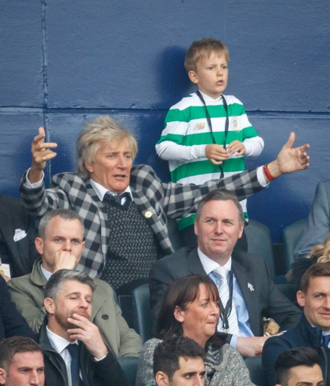 Rod Stewart and his son singing