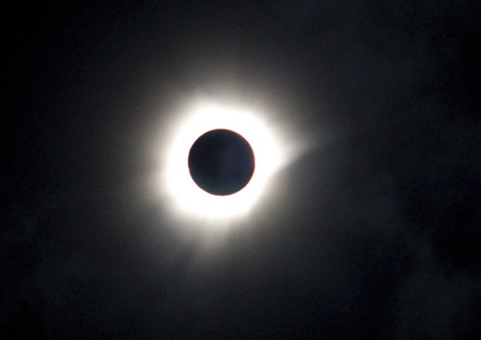 Solar Eclipse: Photos Of The Moon Blocking The Sun – Hollywood Life