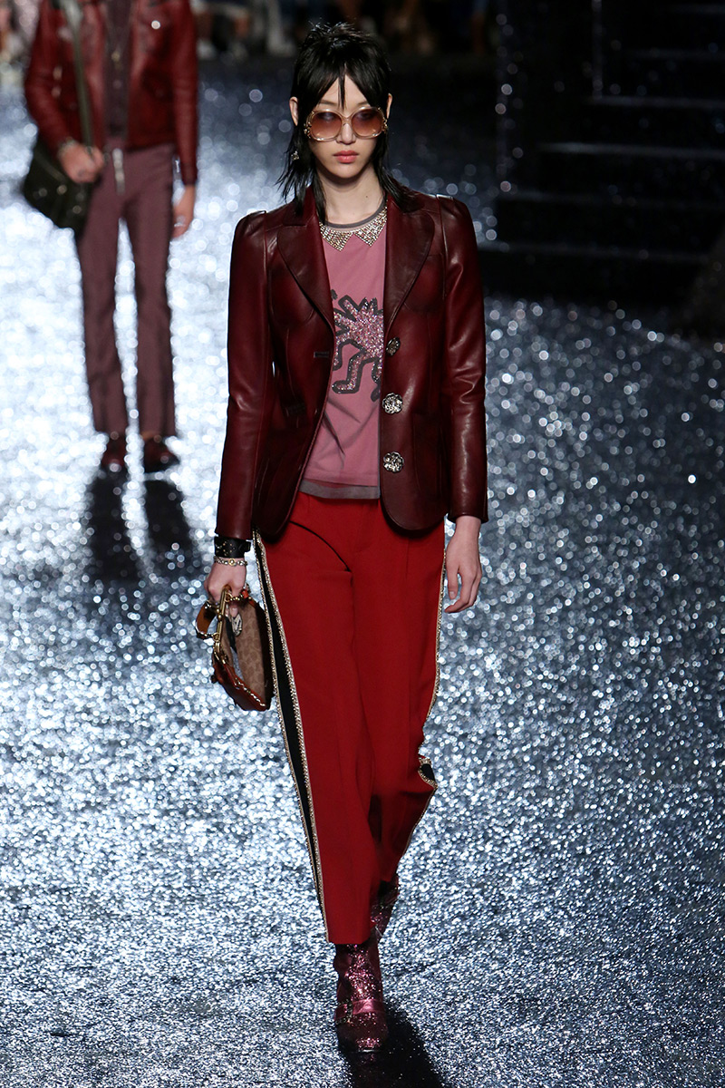 Coach At NYFW: Spring 2018 — Fashion Week Collection: PICS – Hollywood Life