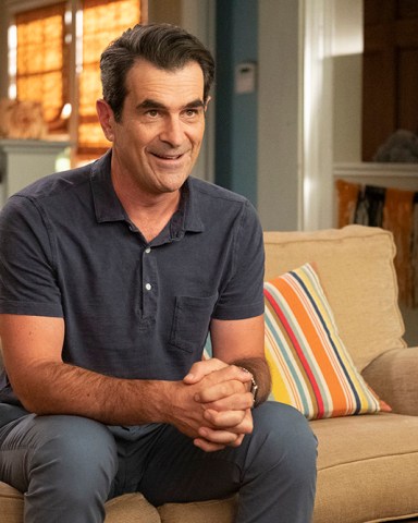 MODERN FAMILY - "Good Grief" - It's another epic Halloween full of costumes, tricks and treats for the Dunphy-Pritchett-Tucker clan as they deal with huge, unexpected news, on "Modern Family," WEDNESDAY, OCT. 24 (9:00-9:31 p.m. EDT), on The ABC Television Network. (ABC/Tony Rivetti)
TY BURRELL