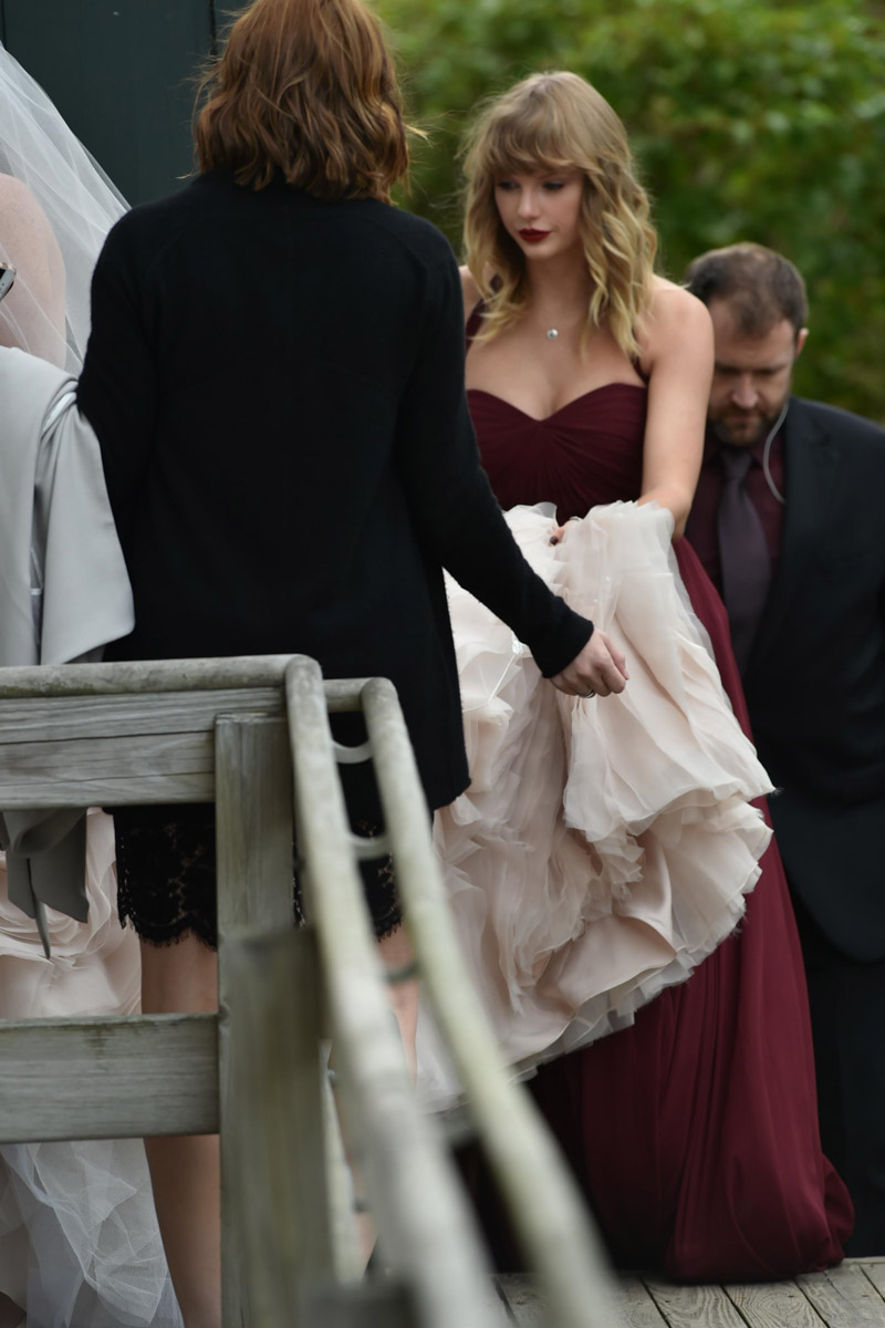 Taylor Swift celebrated her bffs wedding at Martha's Vineyard