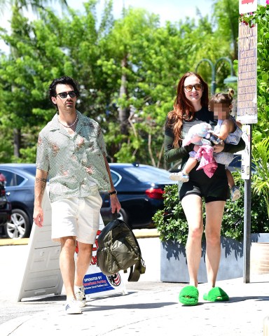 EXCLUSIVE: Joe Jonas and Sophie Turner step out for lunch in Miami. 14 Aug 2022 Pictured: Joe Jonas; Sophie Turner. Photo credit: MEGA TheMegaAgency.com +1 888 505 6342 (Mega Agency TagID: MEGA886672_004.jpg) [Photo via Mega Agency]
