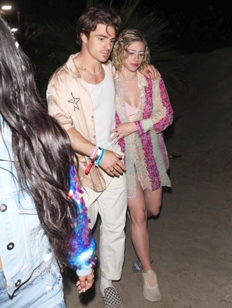 Indio, CA  - Lili Reinhart and new boyfriend couple up at Coachella's Neon Carnival.Pictured: Lili ReinhartBACKGRID USA 17 APRIL 2022 BYLINE MUST READ: Mr. Bueno / BACKGRIDUSA: +1 310 798 9111 / usasales@backgrid.comUK: +44 208 344 2007 / uksales@backgrid.com*UK Clients - Pictures Containing ChildrenPlease Pixelate Face Prior To Publication*