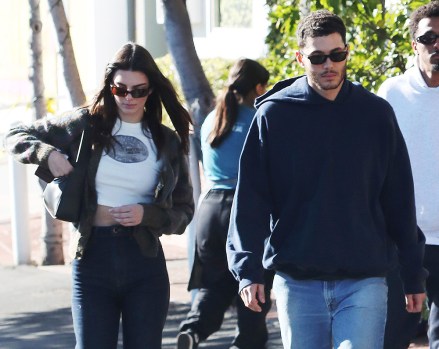 Braless Kendall Jenner flashes taut midriff in crop top as she takes her vintage Porsche for a spin with pal Fai Khadra as they leave Fred Seagal in West Hollywood.
Kendall Jenner and pal Fai Khadra leave Fred Seagal, West Hollywood, Los Angeles, California, USA - 05 Feb 2022