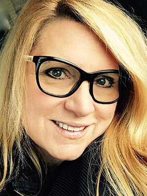 [PICS] Delilah Rene Luke: See The Beloved Radio Host – Hollywood Life