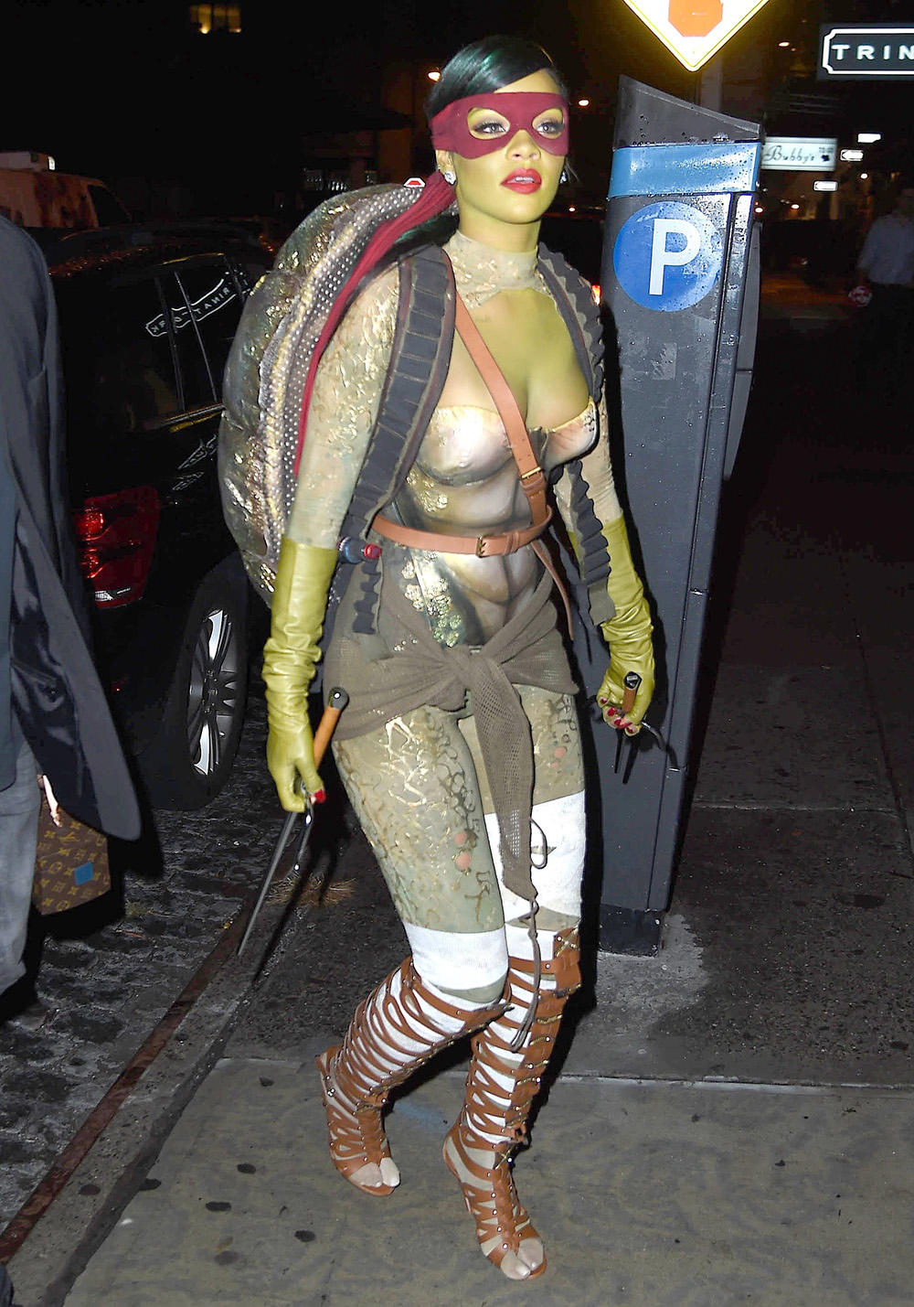 Rihanna Going ninja turtle halloween