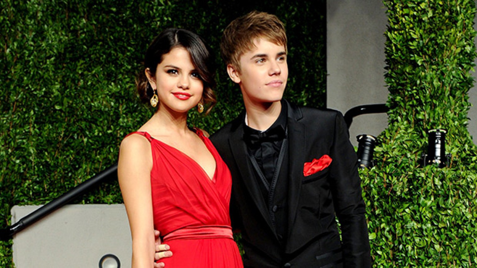 Selena Gomez And Justin Bieber Wrote Songs While They Were Dating Hollywood Life