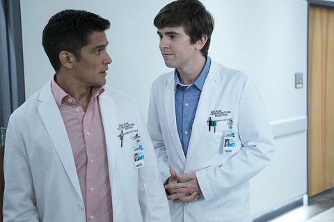 ‘The Good Doctor’ Season 1 — Pics – Hollywood Life