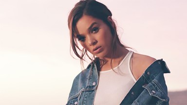 Hailee Steinfeld In The Let Me Go Video