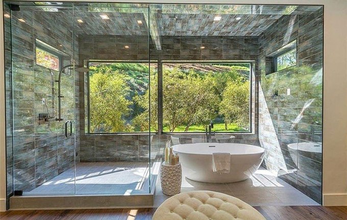 Kris Jenner’s New Mansion: See Pics Of The $9.9 Million Estate ...