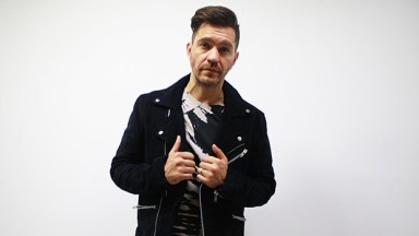 Andy Grammer at HollywoodLife for podcast