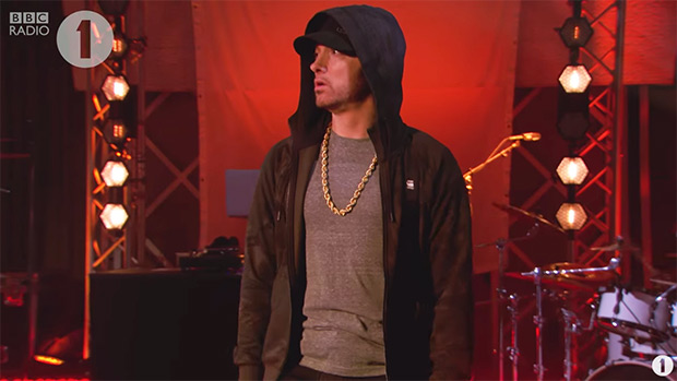 Eminem S Love The Way You Lie Performance On Radio 1 Watch It Here Hollywood Life