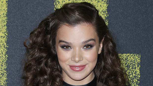 Disco Curls Hair Tutorial — Hailee Steinfeld At Pitch Perfect Premiere 