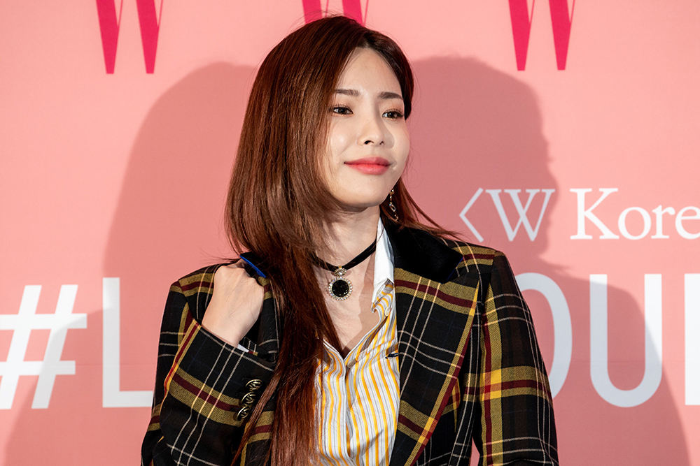 Jang Da-hye, Heize
Breast cancer awareness campaign 'Love Your W' photocall, Seoul, South Korea - 25 Oct 2019
