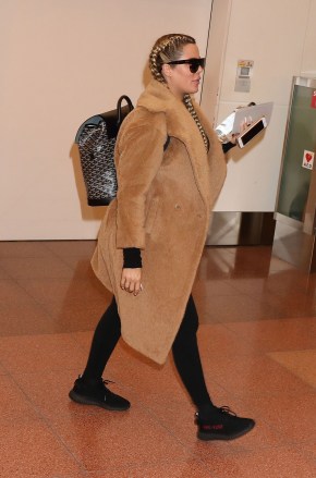Khloe Kardasian
The Kardashians at Haneda International Airport, Tokyo, Japan - 26 Feb 2018