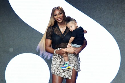 Serena Williams dan putrinya Alexis Olympia Ohanian Jr. di catwalk acara Serena by Serena Williams, Baris Depan, Musim Semi Musim Panas 2020, Pekan Mode New York, AS - 10 Sep 2019