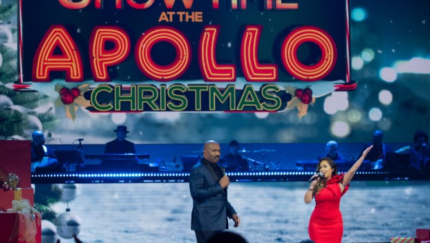 SHOWTIME AT THE APOLLO: L-R: Steve Harvey and Adrienne Bailon in the holiday-themed “Christmas” episode of SHOWTIME AT THE APOLLO airing Thursday, Dec. 14 (9:00-10:00 PM ET/PT) on FOX. CR: FOX. © 2018 FOX Broadcasting..