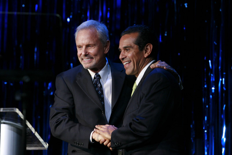 Steve Edwards and Mayor Antonio Villaraigosa 
16th Annual A Night At Sardi's Fundraiser, Beverly Hills, California, America - 05 Mar 2008
March 5, 2008 - Beverly Hills, CA.
Steve Edwards  and Mayor Antonio Villaraigosa  .
The Alzheimer's Association's 16th annual A NIGHT AT SARDI'S fundraiser and awards dinner. The event was held at the Beverly Hilton Hotel.
Photo by Alex Berliner®Berliner Studio/BEImages