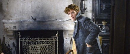 FANTASTIC BEASTS: THE CRIMES OF GRINDELWALD, Eddie Redmayne, 2018. © 2018 Warner Bros. Ent.  All Rights Reserved.Wizarding WorldTM Publishing Rights © J.K. Rowling WIZARDING WORLD and all related characters and elements are trademarks of and © Warner Bros. Entertainment Inc. /Courtesy Everett Collection