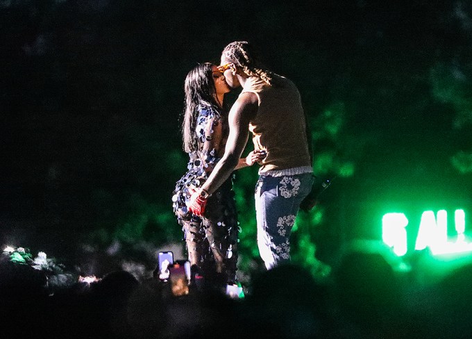 Cardi B and Offset Kissed On Stage At Wireless Festival