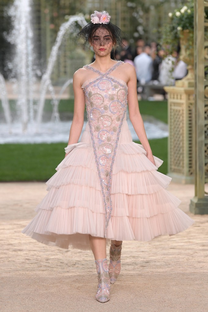 Chanel Couture: Spring / Summer 2018 Collection — SEE PICS