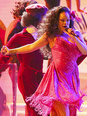 Rihanna Performing At The Grammys 2018
