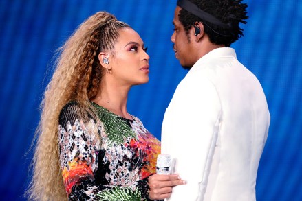 Beyonce Knowles, Jay Z Beyonce dan Jay-Z dalam konser, 'On The Run II Tour', Buffalo, AS - 18 Agustus 2018