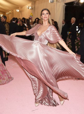 Gisele Bundchen attends The Metropolitan Museum of Art's Costume Institute benefit gala celebrating the opening of the "Camp: Notes on Fashion" exhibition, in New York
2019 MET Museum Costume Institute Benefit Gala, New York, USA - 06 May 2019