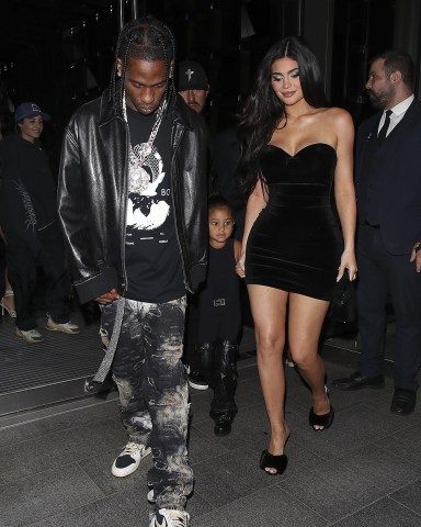 London, UNITED KINGDOM  - Kylie Jenner, Travis Scott, and Stormi take over London as we catch them out for family dinner at Nobu Portman Square in London.  Pictured: Kylie Jenner, Travis Scott and Stormi  BACKGRID USA 4 AUGUST 2022   BYLINE MUST READ: Old Boy's Club / BACKGRID  USA: +1 310 798 9111 / usasales@backgrid.com  UK: +44 208 344 2007 / uksales@backgrid.com  *UK Clients - Pictures Containing Children Please Pixelate Face Prior To Publication*