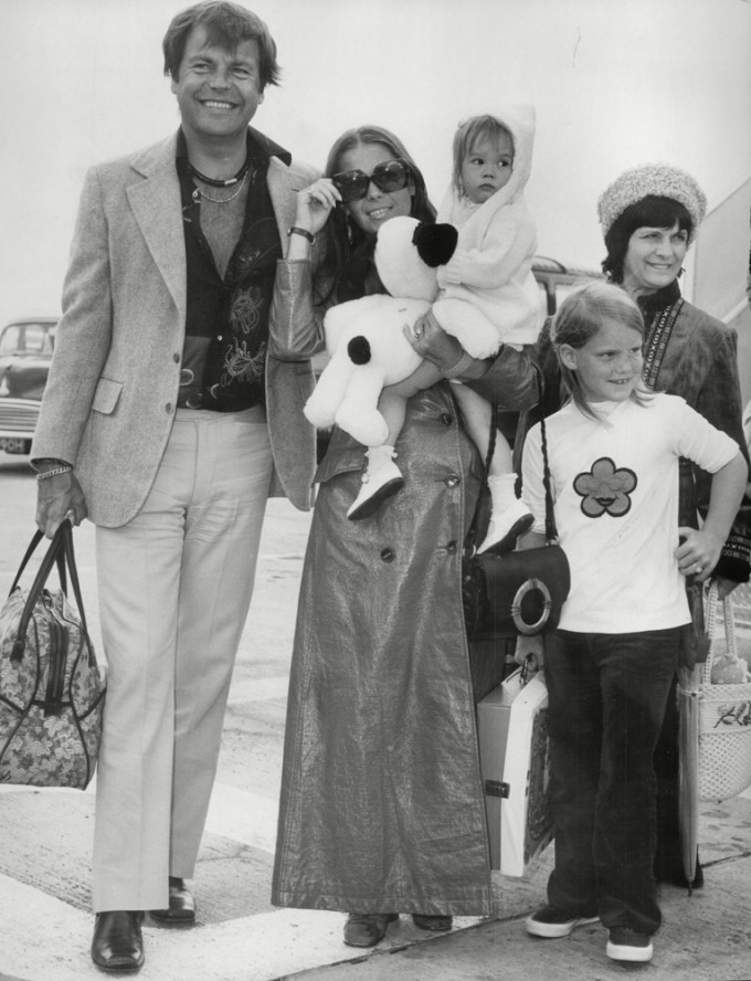 Robert Wagner And Natalie Wood (dead 11/2001) With Miss Woods Daughter Natasha 21 Months And Katherine Wagner Daughter Of Robert Wagner