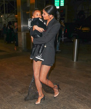 Kylie Jenner takes baby stormy in NYC. 0207 644 7656 Milan: 02 4399 8577 photodesk@splashnews.com World Rights