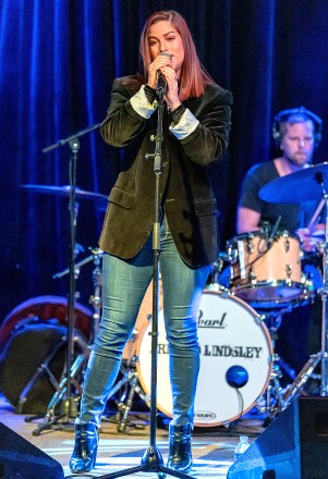 Cassadee Pope
Lyrics for Laundry Benefit Show, 3rd and Lindley, Nashville, Tennessee, USA - 23 Feb 2022