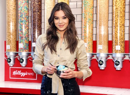 March 6, 2018 - New York City: Hailee Steinfeld fuels up with a bowl of Rice Krispies at the Kellogg's NYC Cafe, where later she will perform an intimate concert in celebration of National Cereal Day.
-- PICTURED: Hailee Steinfeld
-- PHOTO BY: Sara Jaye Weiss/StartraksPhoto.com