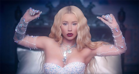 Iggy Azalea’s Video For ‘Savior’ — Photos – Hollywood Life