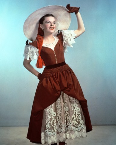 No Merchandising. Editorial Use OnlyMandatory Credit: Photo by GTV Archive/REX/Shutterstock (390893ki)FILM STILLS OF 'PIRATE' WITH 1948, JUDY GARLAND, STUDIO, PORTRAIT, HAT, COSTUME, CHARACTER, GLOVES, HAND ON HIP, BIG HAT, LIPSTICK - RED IN 1948VARIOUS