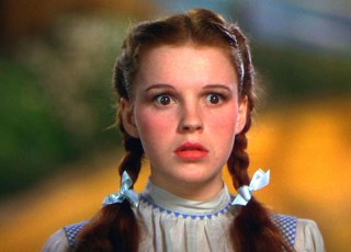 No Merchandising. Editorial Use Only. No Book Cover Usage.
Mandatory Credit: Photo by MGM/Kobal/REX/Shutterstock (5886294dm)
Judy Garland
The Wizard Of Oz - 1939
Director: Victor Fleming
MGM
USA
Scene Still
Musical
Le Magicien d'Oz