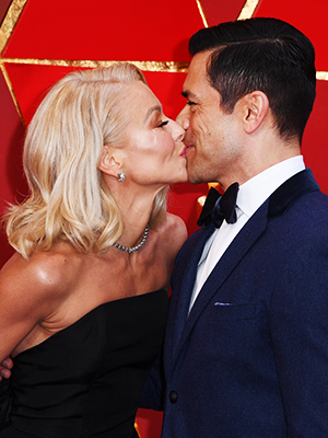 Kelly Ripa & Mark Consuelos: Photos – Hollywood Life