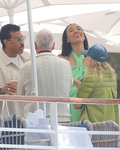 Antibes, FRANCE  - *EXCLUSIVE*  - Lionel Richie, the proud father of the bride, takes a moment to unwind at the picturesque Eden Roc Antibes, following his daughter Sofia's beautiful wedding to Elliot Grainge.

Pictured: Lionel Richie

BACKGRID USA 23 APRIL 2023 

USA: +1 310 798 9111 / usasales@backgrid.com

UK: +44 208 344 2007 / uksales@backgrid.com

*UK Clients - Pictures Containing Children
Please Pixelate Face Prior To Publication*