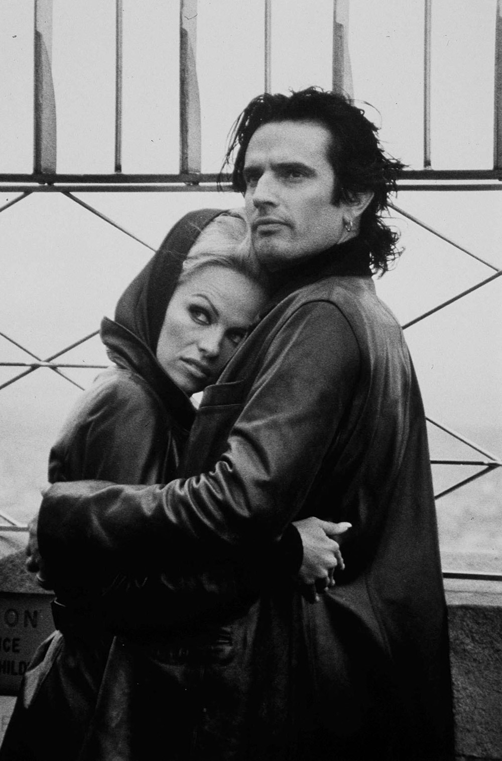 PAMELA ANDERSON AND TOMMY LEEPAMELA ANDERSON AND TOMMY LEE ON TOP OF THE EMPIRE STATE BUILDING, NEW YORK, AMERICA - 1995