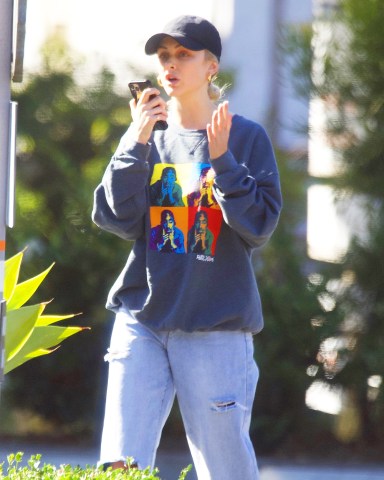 Lala Kent seen for the first time since news broke she has split from her fiancé Randall EmmettLala Kent seen for the first time since news broke she has split from her fiancé Randall Emmett, Beverly Glen, California, USA - 19 Oct 2021