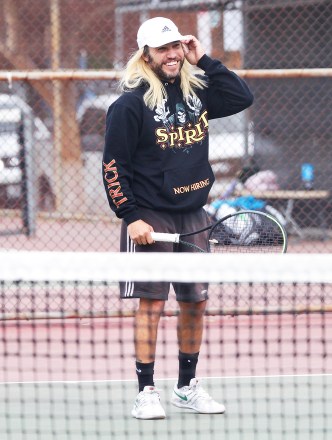 Pete Wentz is spotted with blonde hair while playing tennis in his Los Angeles neighborhood. 07 Dec 2020 Pictured: Pete Wentz is spotted with blonde hair while playing tennis in his Los Angeles neighborhood. Photo credit: MEGA TheMegaAgency.com +1 888 505 6342 (Mega Agency TagID: MEGA719812_007.jpg) [Photo via Mega Agency]