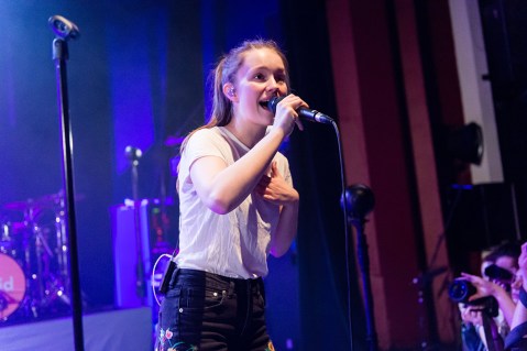 Sigrid: Photos Of The Singer & Pop Star – Hollywood Life