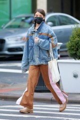 Suri Cruise shows off her hippie style with a denim jacket, striped sweatpants and boots while shopping in New York City.Pictured: Suri CruiseRef: SPL5284817 170122 NON-EXCLUSIVEPicture by: Christopher Peterson / SplashNews.comSplash News and PicturesUSA: +1 310-525-5808London: +44 (0)20 8126 1009Berlin: +49 175 3764 166photodesk@splashnews.comWorld Rights