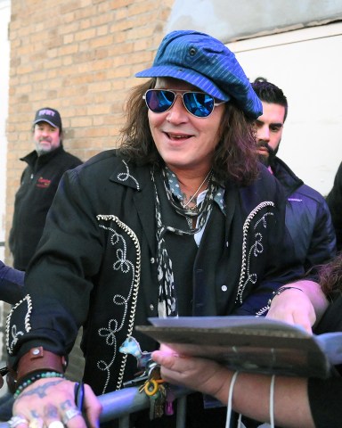 Johnny Depp is all smiles while signing autographs and posing for selfies for his fans outside the Capital Theater in Westchester, New York. Depp is on tour right now.Pictured: Johnny DeppRef: SPL5492036 081022 NON-EXCLUSIVEPicture by: Elder Ordonez / SplashNews.comSplash News and PicturesUSA: +1 310-525-5808London: +44 (0)20 8126 1009Berlin: +49 175 3764 166photodesk@splashnews.comWorld Rights, No Poland Rights, No Portugal Rights, No Russia Rights