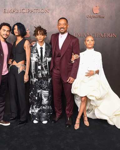 Red Carpet Event for the premiere of Apple Original Films’ “Emancipation”. 30 Nov 2022 Pictured: Trey Smith, Willow Smith, Jaden Smith, Will Smith, and Jada Pinkett Smith. Photo credit: GilbertFlores@Broadimage / MEGA TheMegaAgency.com +1 888 505 6342 (Mega Agency TagID: MEGA922279_002.jpg) [Photo via Mega Agency]