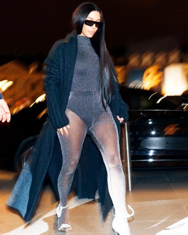 Kim Kardashian seen walking back to her hotel in Paris

Pictured: Kim Kardashian
Ref: SPL5074724 250319 NON-EXCLUSIVE
Picture by: SplashNews.com

Splash News and Pictures
Los Angeles: 310-821-2666
New York: 212-619-2666
London: +44 (0)20 7644 7656
Berlin: +49 175 3764 166
photodesk@splashnews.com

World Rights, No France Rights