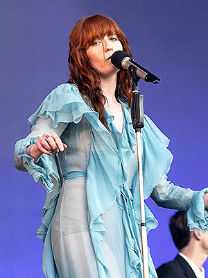 Florence Welch  Photos Of Her & Her Band  Hollywood Life