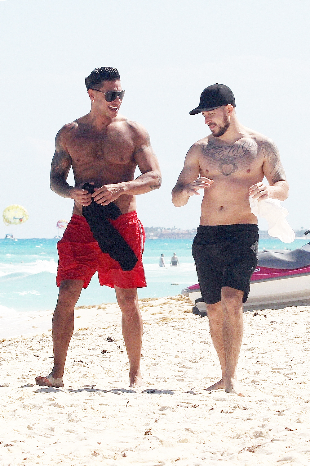 Vinny Guadagnino and Pauly D enjoy the good life in Cancun