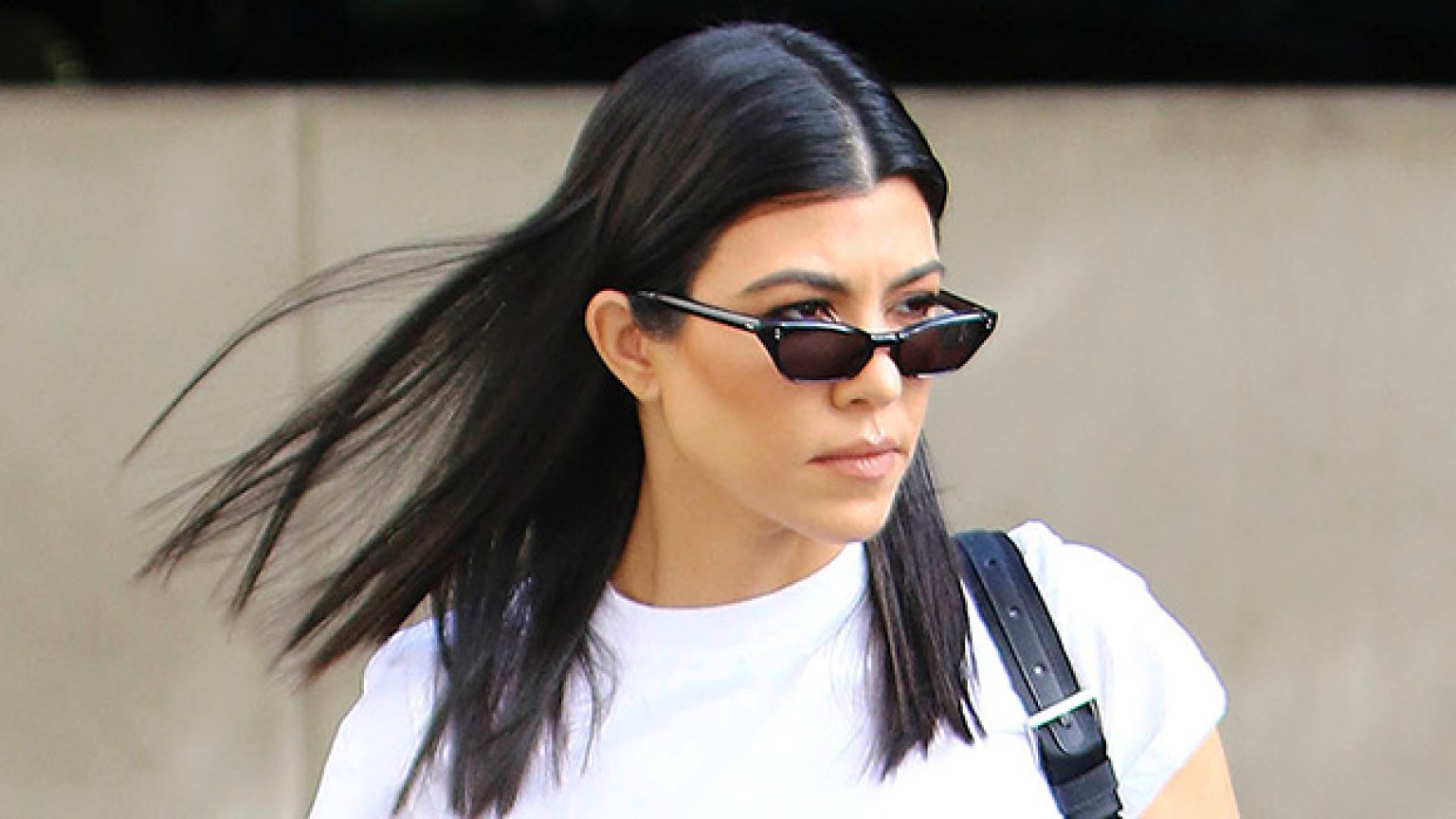 Stars Wearing Tiny Sunglasses: Kylie Jenner & More Rocking The Trend ...